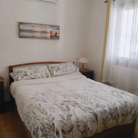 Relaxing 2-bedroom In Sunny Cabo Roig *